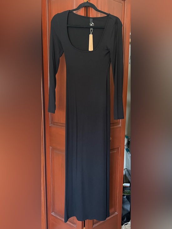 SKIMS Dresses & Skirts - Skims Soft Lounge Petite Long Sleeve black dress